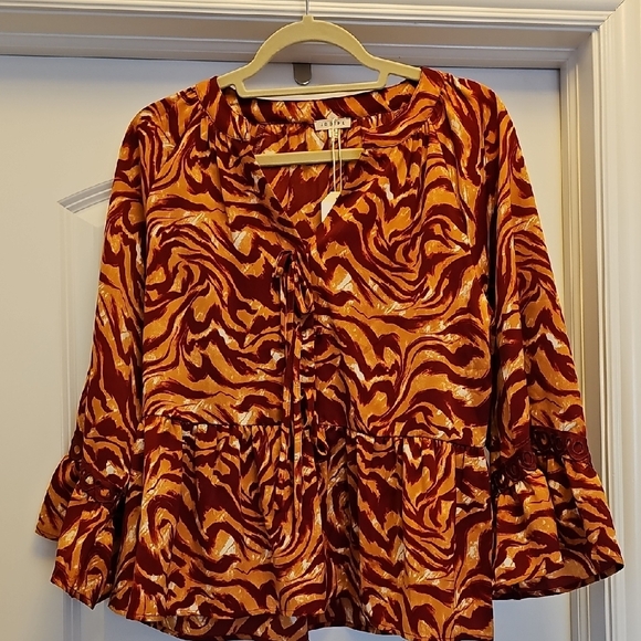 JODIFL Tops - NWT Jodifl Women's Top in Red and Gold Size Small